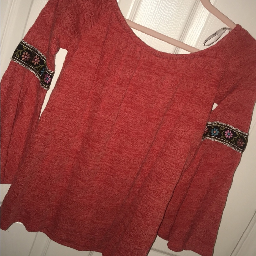 Off the shoulder shirt!